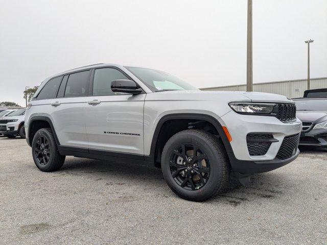 new 2025 Jeep Grand Cherokee car, priced at $46,030