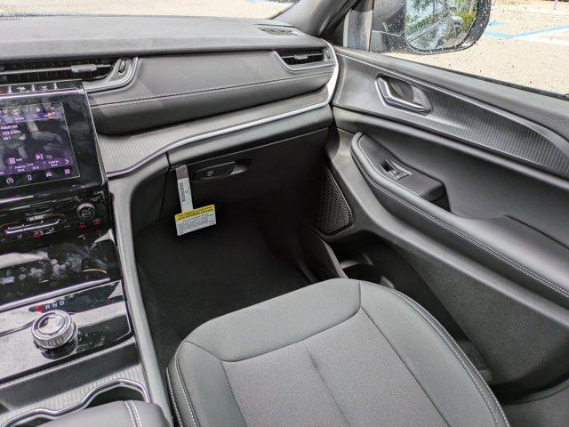 new 2025 Jeep Grand Cherokee car, priced at $31,425