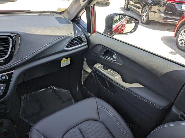 new 2026 Chrysler Pacifica car, priced at $39,685