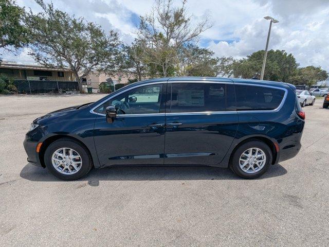 new 2025 Chrysler Pacifica car, priced at $39,920