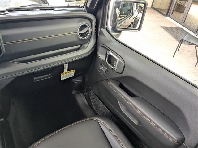 new 2025 Jeep Wrangler car, priced at $55,432