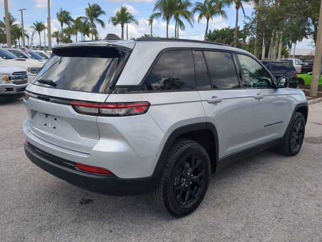 used 2024 Jeep Grand Cherokee car, priced at $30,992