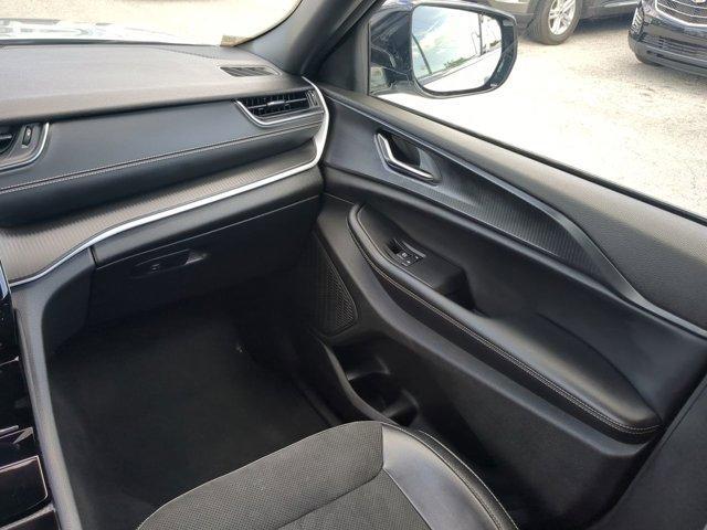 used 2024 Jeep Grand Cherokee car, priced at $30,992