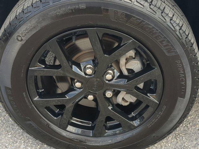 used 2024 Jeep Grand Cherokee car, priced at $30,992