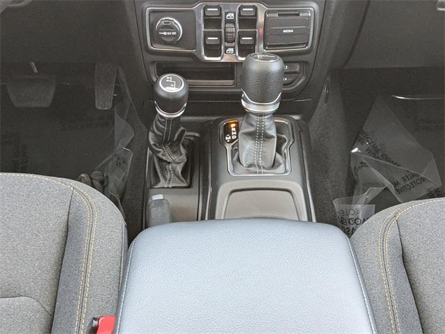 new 2025 Jeep Gladiator car, priced at $39,530