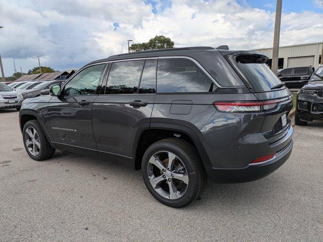 new 2025 Jeep Grand Cherokee car, priced at $47,560
