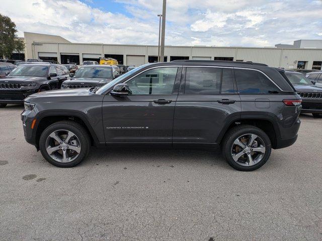 new 2025 Jeep Grand Cherokee car, priced at $47,560