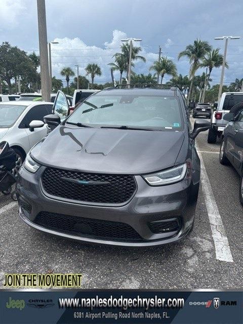 used 2021 Chrysler Pacifica Hybrid car, priced at $20,991