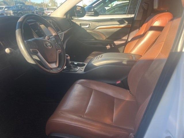 used 2019 Toyota Highlander car, priced at $25,821