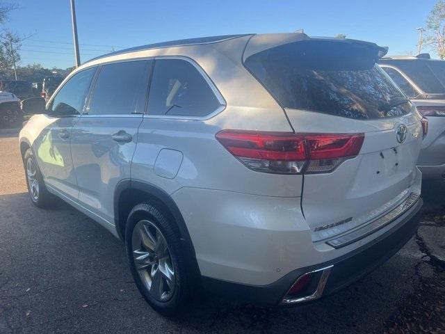 used 2019 Toyota Highlander car, priced at $25,821