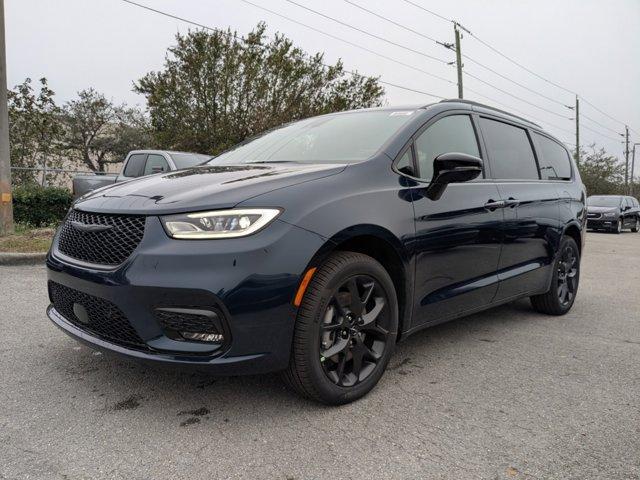 new 2025 Chrysler Pacifica car, priced at $51,435