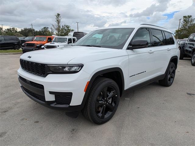 new 2025 Jeep Grand Cherokee L car, priced at $42,275