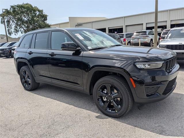 new 2025 Jeep Grand Cherokee car, priced at $39,770