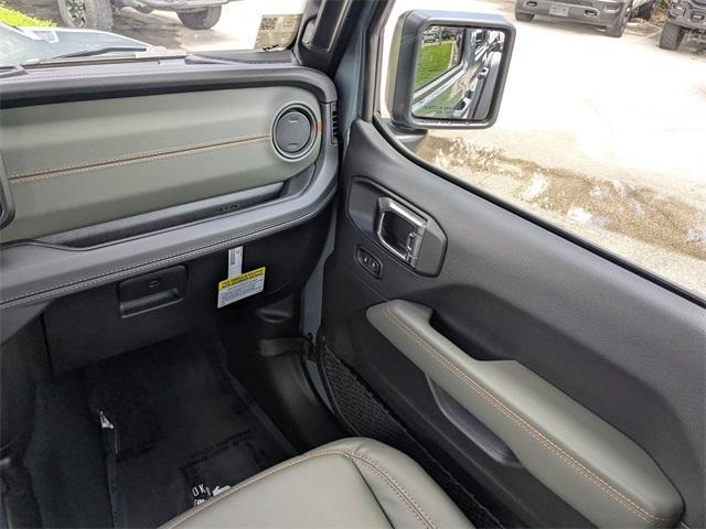 new 2025 Jeep Gladiator car, priced at $56,365