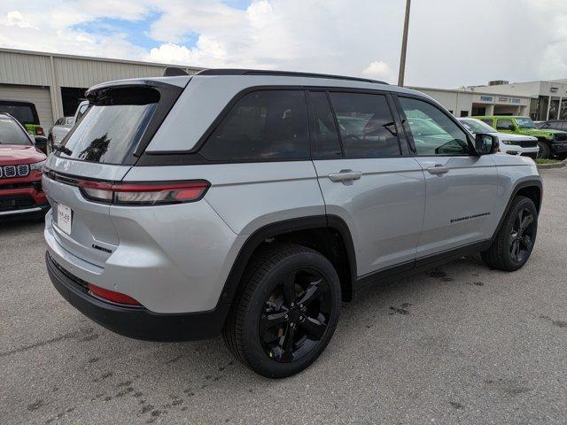 new 2025 Jeep Grand Cherokee car, priced at $44,990