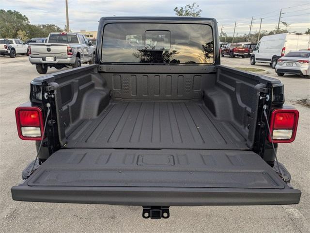 new 2025 Jeep Gladiator car, priced at $41,935