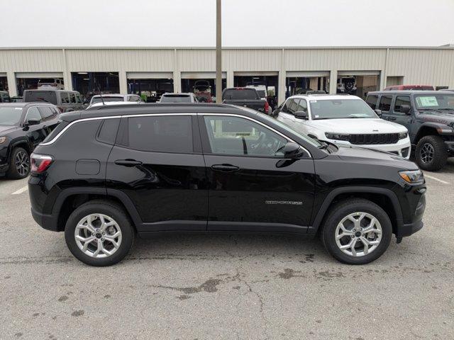 new 2025 Jeep Compass car, priced at $33,035