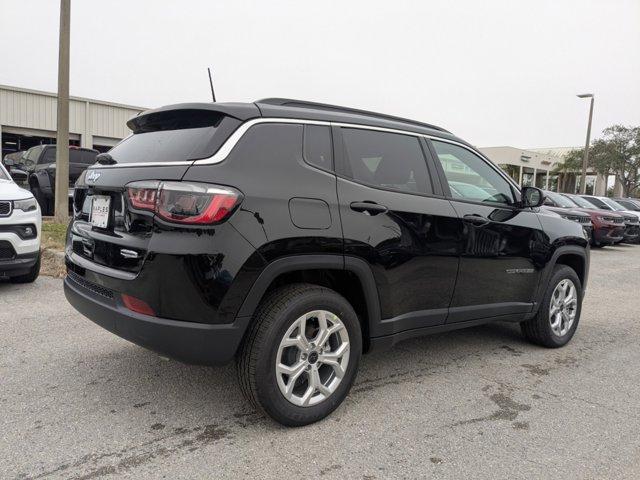 new 2025 Jeep Compass car, priced at $33,035