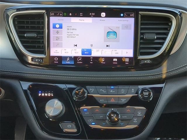 used 2021 Chrysler Pacifica car, priced at $18,491