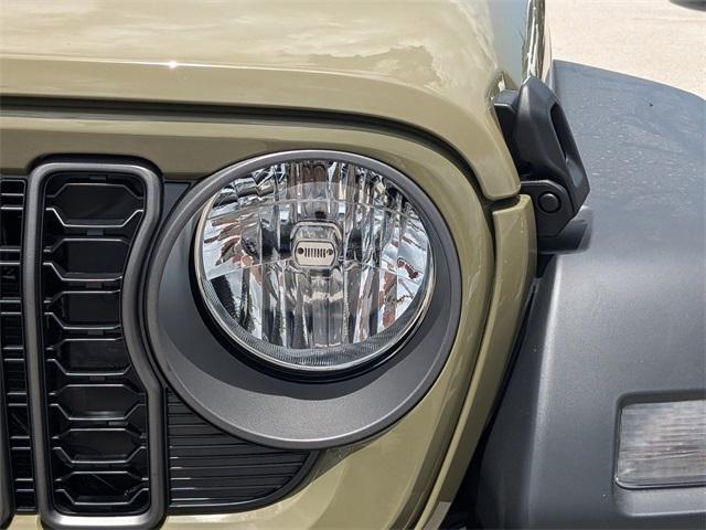 new 2025 Jeep Gladiator car, priced at $39,835