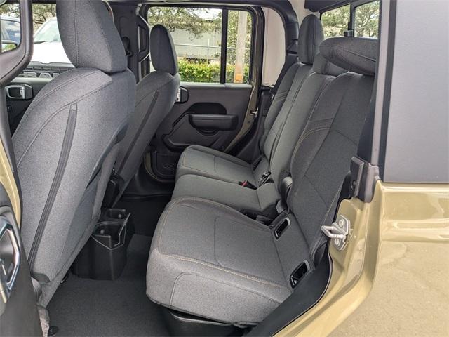 new 2025 Jeep Gladiator car, priced at $39,835