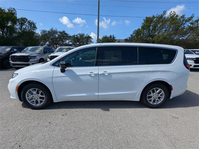 new 2025 Chrysler Pacifica car, priced at $40,925