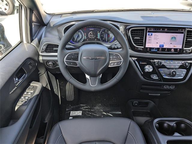 new 2025 Chrysler Pacifica car, priced at $40,925