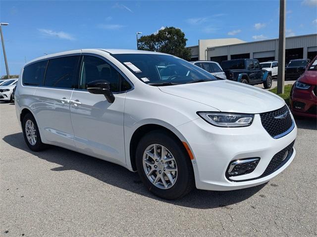 new 2025 Chrysler Pacifica car, priced at $40,925