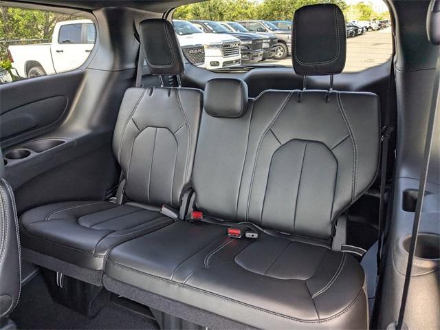 new 2025 Chrysler Pacifica car, priced at $40,925