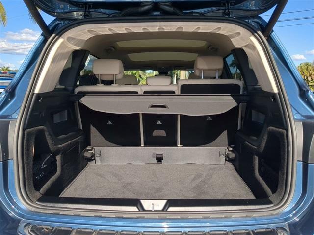 used 2023 Mercedes-Benz GLB 250 car, priced at $29,291