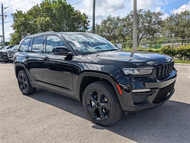 new 2025 Jeep Grand Cherokee car, priced at $41,920