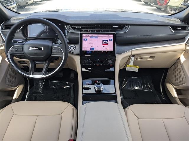 new 2025 Jeep Grand Cherokee car, priced at $41,920