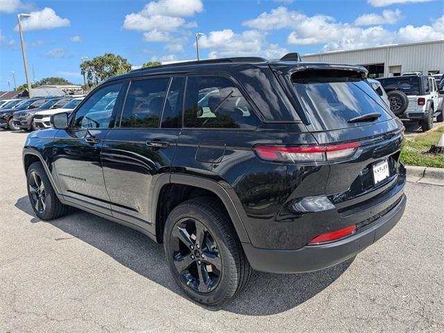 new 2025 Jeep Grand Cherokee car, priced at $41,920