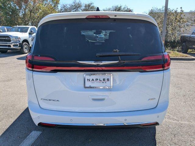 new 2025 Chrysler Pacifica car, priced at $45,420