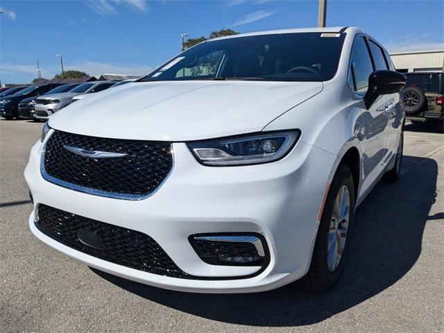 new 2025 Chrysler Pacifica car, priced at $41,420