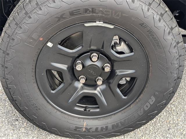 new 2025 Jeep Wrangler car, priced at $39,954