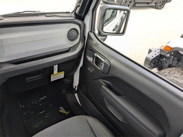 new 2025 Jeep Wrangler car, priced at $39,954
