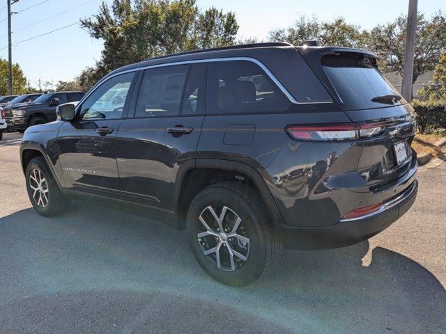 new 2025 Jeep Grand Cherokee car, priced at $48,910