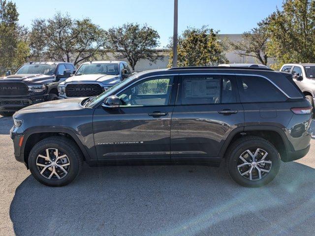 new 2025 Jeep Grand Cherokee car, priced at $48,910