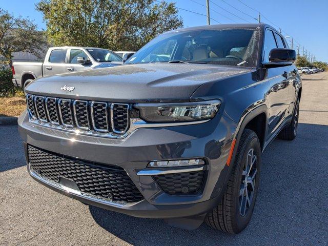 new 2025 Jeep Grand Cherokee car, priced at $48,910