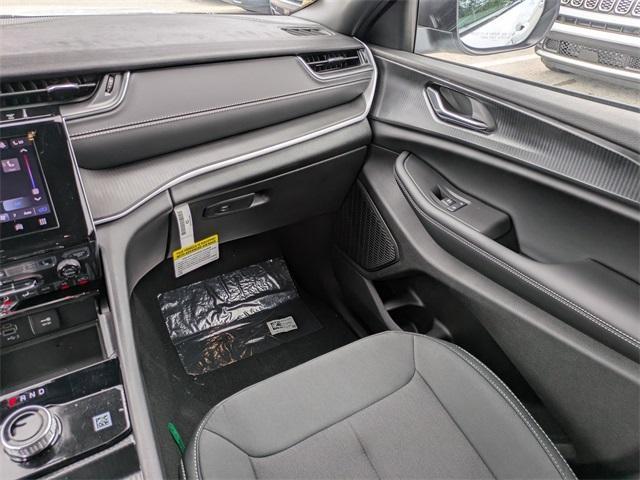 new 2025 Jeep Grand Cherokee car, priced at $34,470