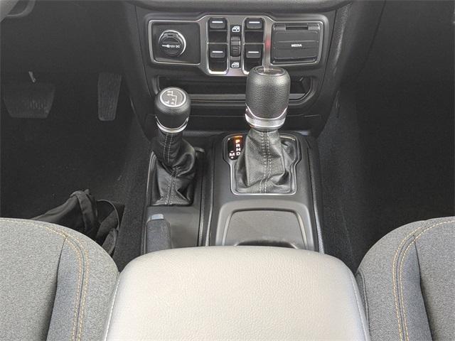 new 2025 Jeep Gladiator car, priced at $39,975