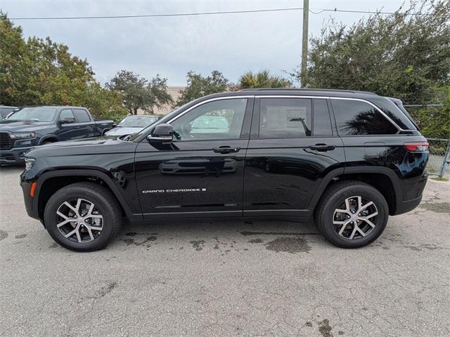 new 2025 Jeep Grand Cherokee car, priced at $38,490