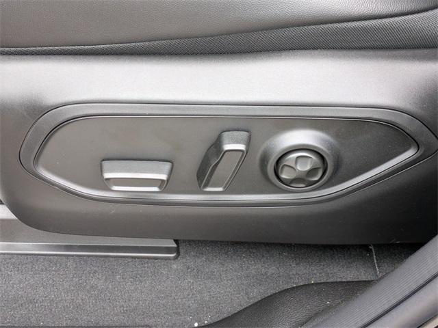 new 2025 Jeep Grand Cherokee car, priced at $38,490