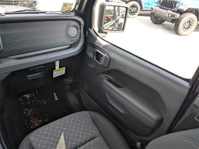 new 2025 Jeep Gladiator car, priced at $49,880