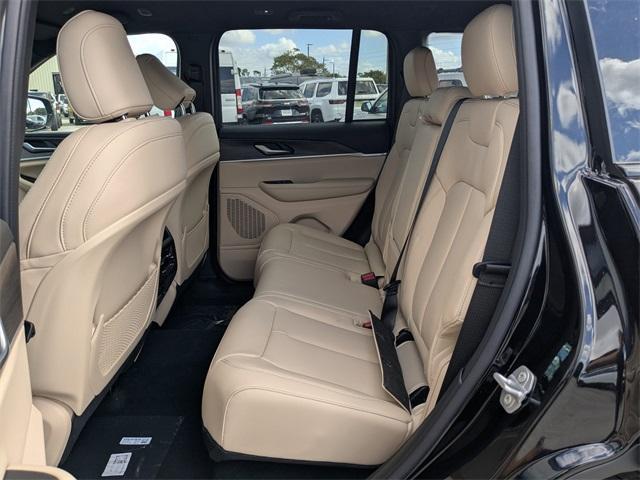 new 2025 Jeep Grand Cherokee car, priced at $37,495