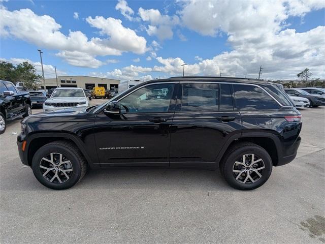 new 2025 Jeep Grand Cherokee car, priced at $37,495