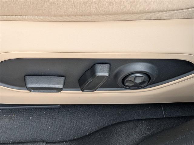 new 2025 Jeep Grand Cherokee car, priced at $37,495