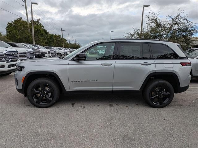 new 2025 Jeep Grand Cherokee car, priced at $37,375