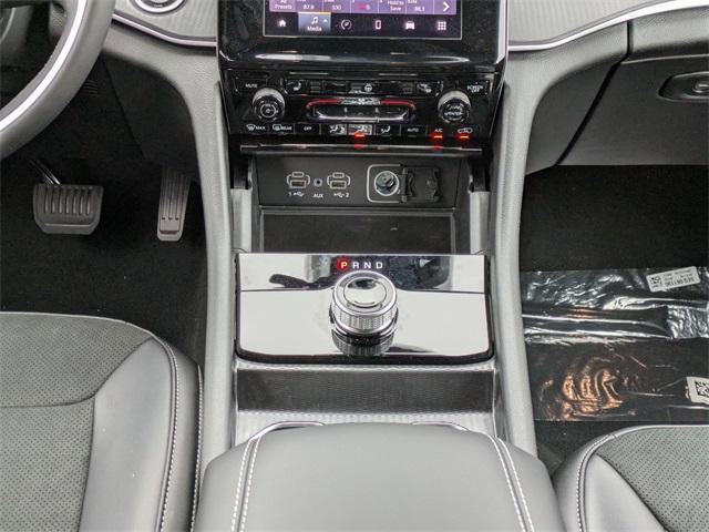 new 2025 Jeep Grand Cherokee car, priced at $37,375